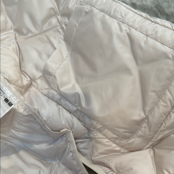 Uniqlo Pufftech Jacket size large like New! - Picture 4 of 11